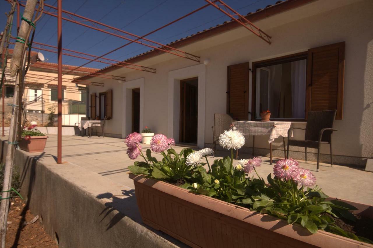 Apartments Katarina Porat Malinska Exterior photo
